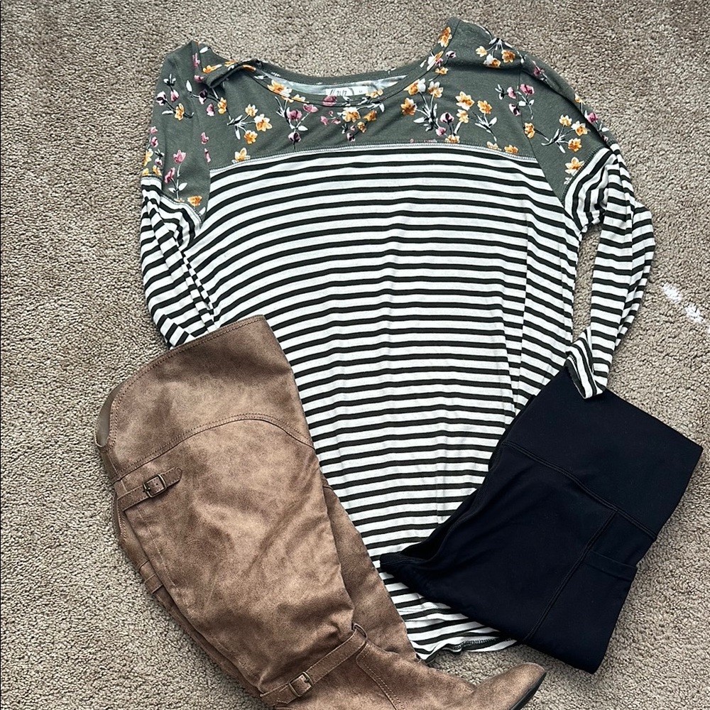 Maurices Green 3/4 Sleeve Blouse
